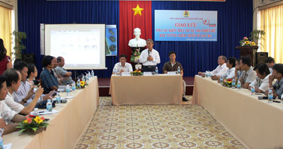 ពិនិត្យទីទាំងសាងសង់សួនឧទ្យានគោរពវិញ្ញាណ្ខន្តបណ្តាយុទ្ឋជនពលីនៅកោះ Gac Ma